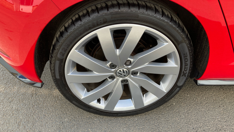 Volkswagen Golf 2.0 TDI R-Line 5dr DSG Diesel Hatchback